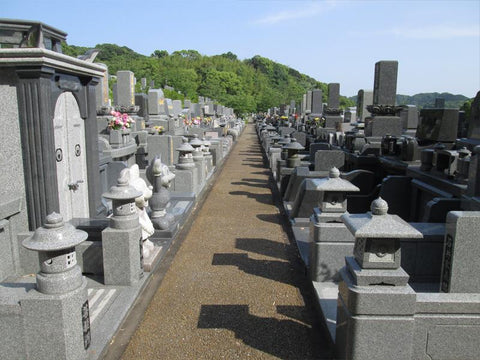 福岡市立 三日月山霊園