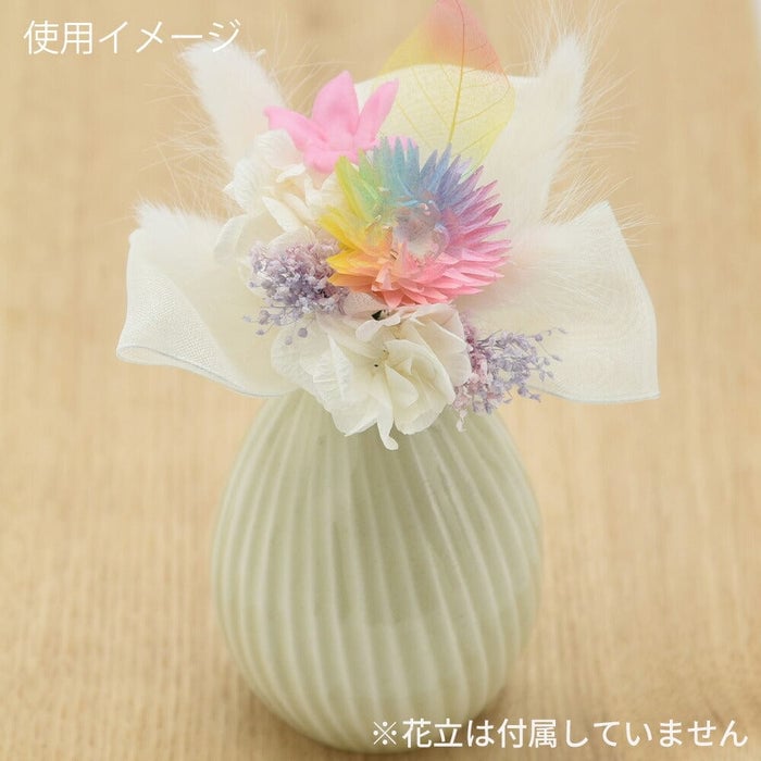 お供え物・お飾り プリザーブドブーケ 虹とリボン ホワイト 特徴 3