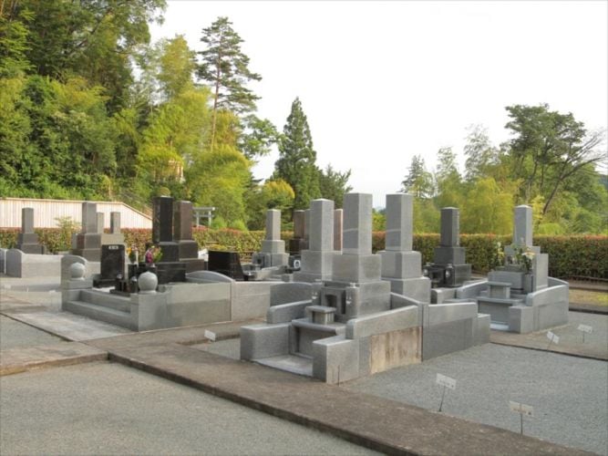 【中古】 誰もが幸せになる先祖と土地の祀り方 悪因縁をはらうお墓の建て方、供養法のすべて/現代書林/小山耕平 中古】 誰もが幸せになる先祖と土地の祀り方 悪因縁を