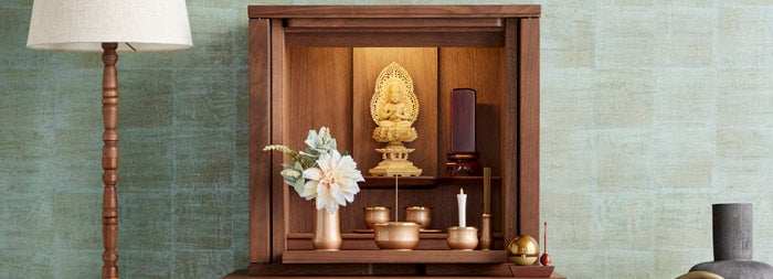 花立が飾られたお仏壇