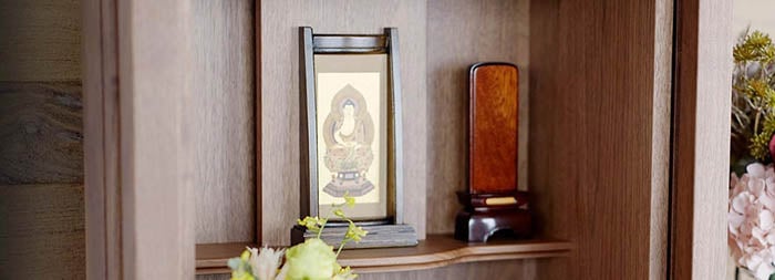 お仏壇に祀られているお位牌の写真