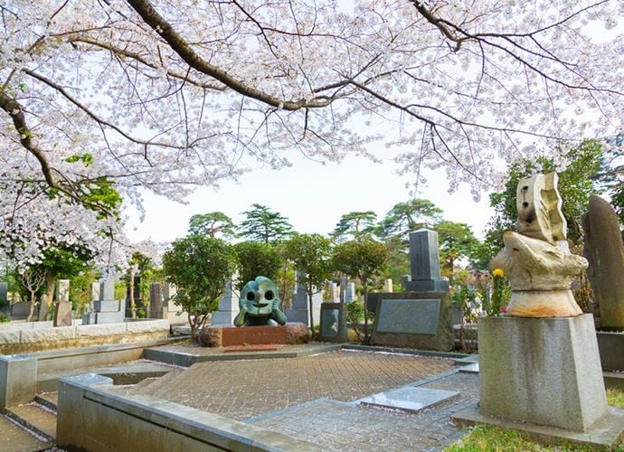 多磨霊園