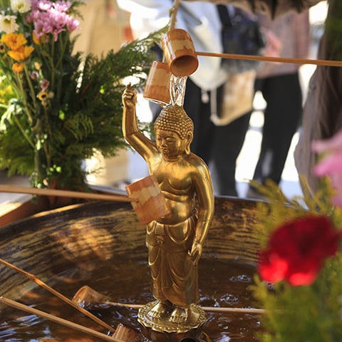 花御堂の誕生仏